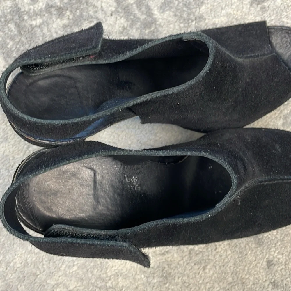 Pedro Garcia Paola Suede Peeptoe Slingback Platform Heels Black Sz 40